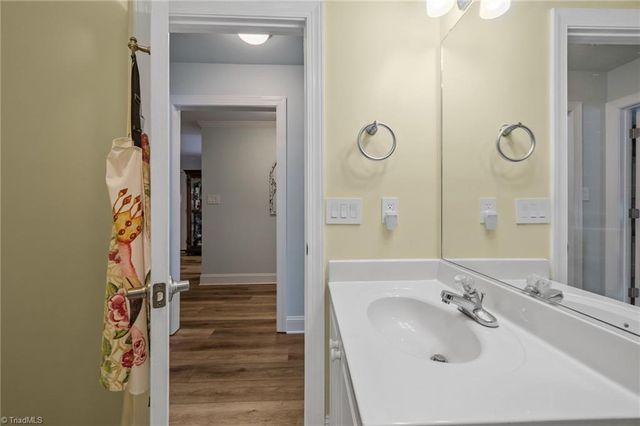 663 Dobson Court, Kernersville, NC 27284