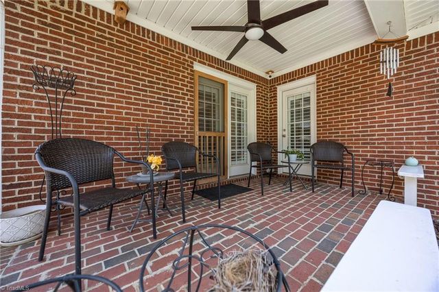 663 Dobson Court, Kernersville, NC 27284