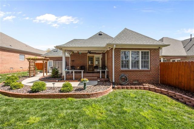 663 Dobson Court, Kernersville, NC 27284