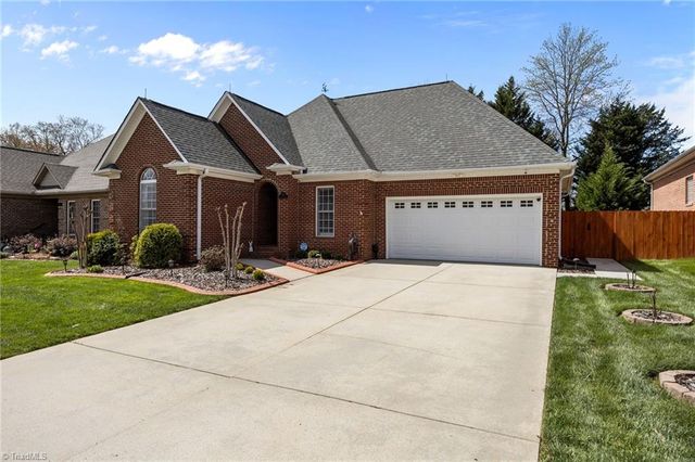 663 Dobson Court, Kernersville, NC 27284