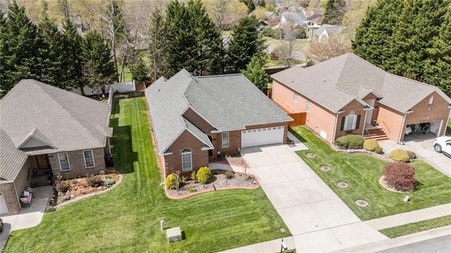 663 Dobson Court, Kernersville, NC 27284