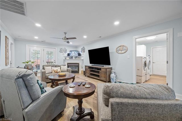 663 Dobson Court, Kernersville, NC 27284