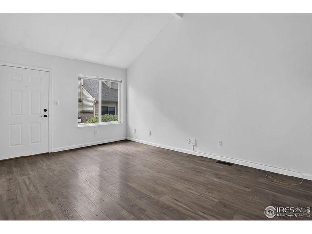 2148 Meadow Ct, Longmont, CO 80501