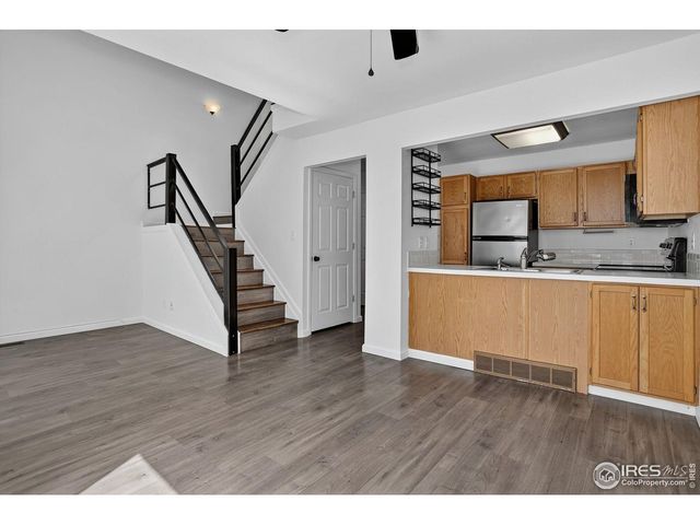 2148 Meadow Ct, Longmont, CO 80501