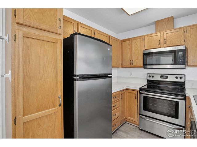 2148 Meadow Ct, Longmont, CO 80501