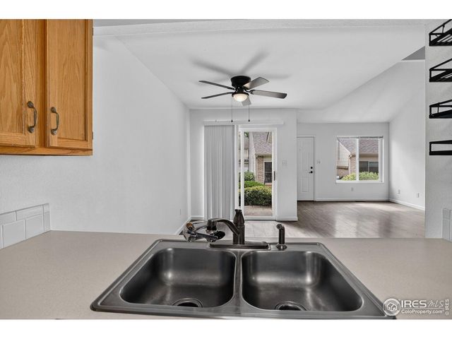 2148 Meadow Ct, Longmont, CO 80501