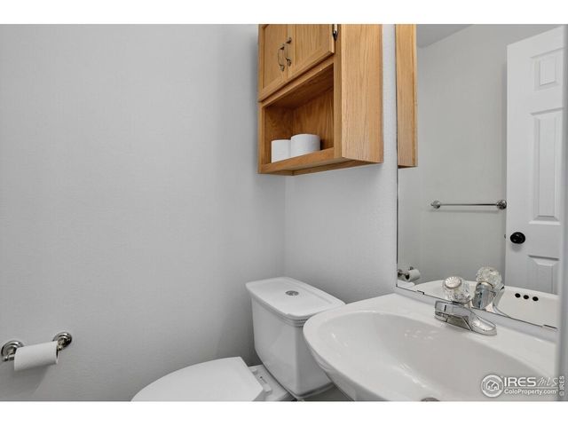 2148 Meadow Ct, Longmont, CO 80501