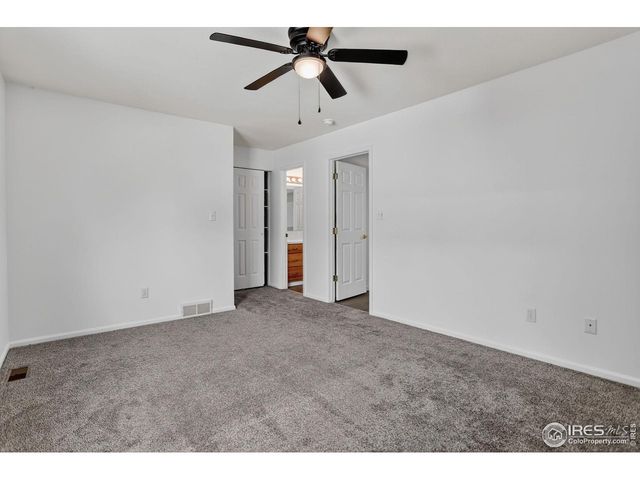 2148 Meadow Ct, Longmont, CO 80501