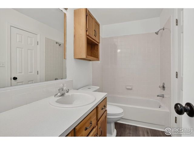 2148 Meadow Ct, Longmont, CO 80501