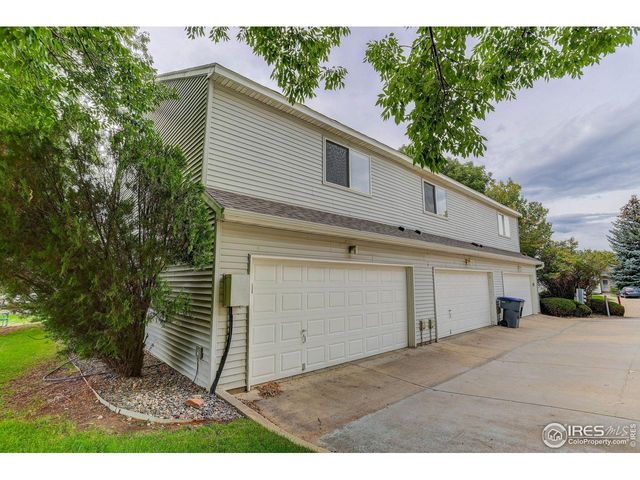 2148 Meadow Ct, Longmont, CO 80501