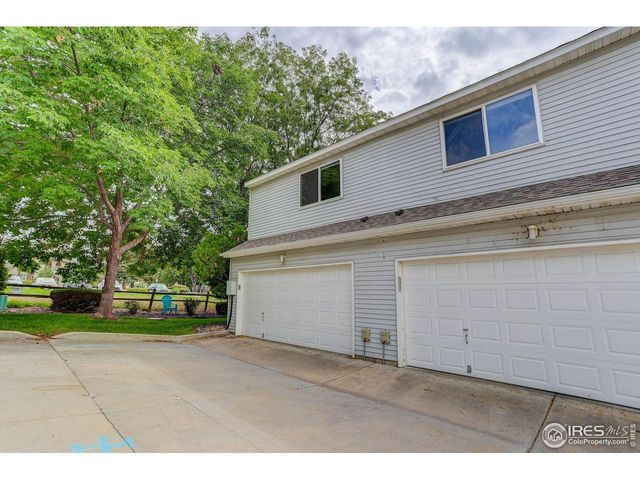 2148 Meadow Ct, Longmont, CO 80501