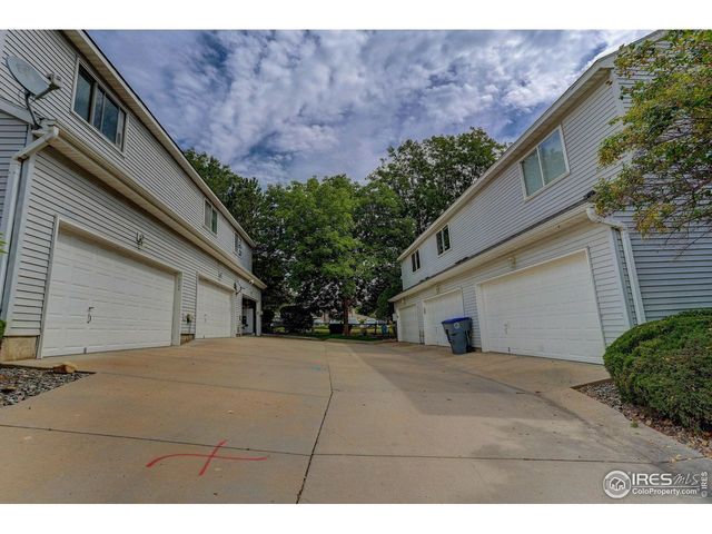 2148 Meadow Ct, Longmont, CO 80501