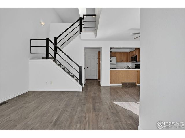 2148 Meadow Ct, Longmont, CO 80501