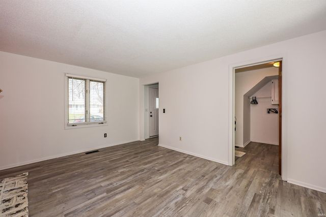 7714 Clover Meadow Drive, Fort Wayne, IN 46815