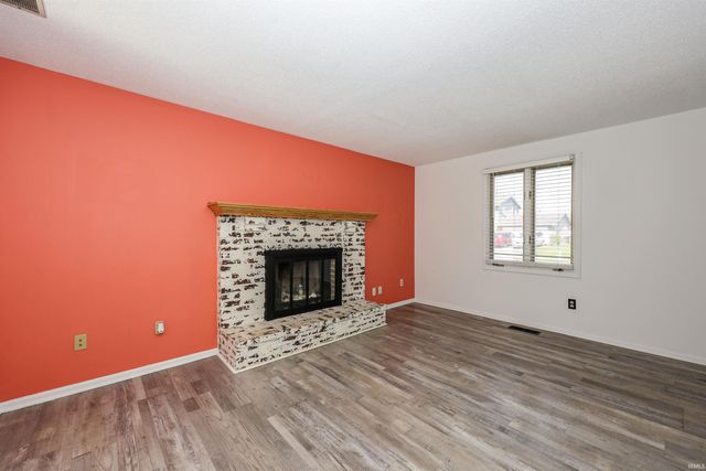 7714 Clover Meadow Drive, Fort Wayne, IN 46815