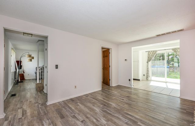 7714 Clover Meadow Drive, Fort Wayne, IN 46815