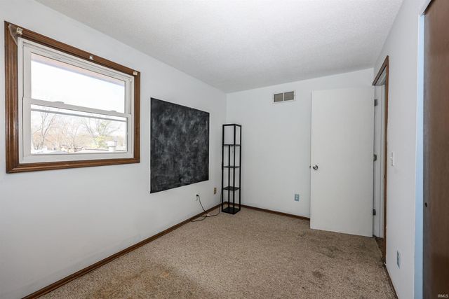 7714 Clover Meadow Drive, Fort Wayne, IN 46815