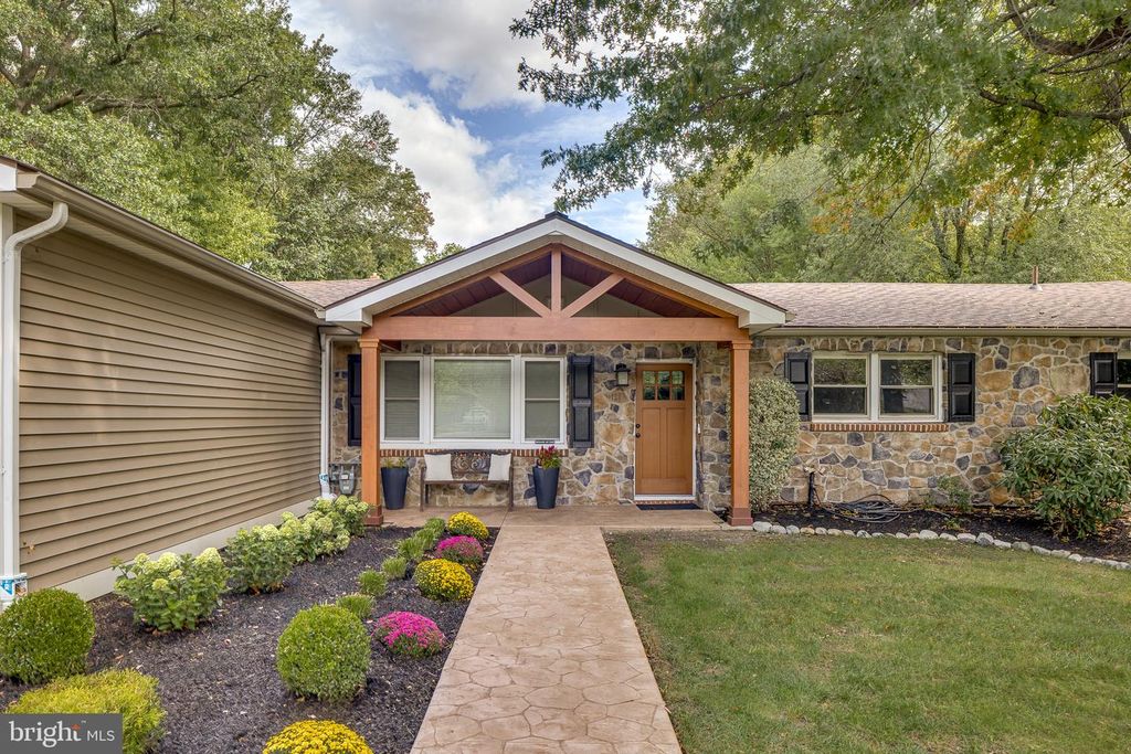 120 WAVERLY AVE, Mount Laurel, NJ 08054 — photo 2