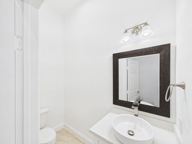 4619 Stassen Street B, Houston, TX 77051