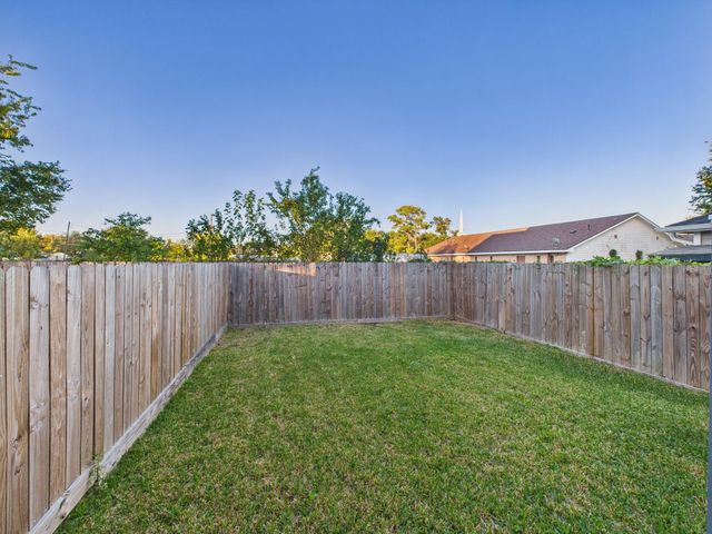 4619 Stassen Street B, Houston, TX 77051