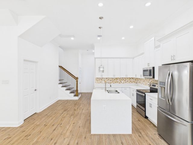 4619 Stassen Street B, Houston, TX 77051