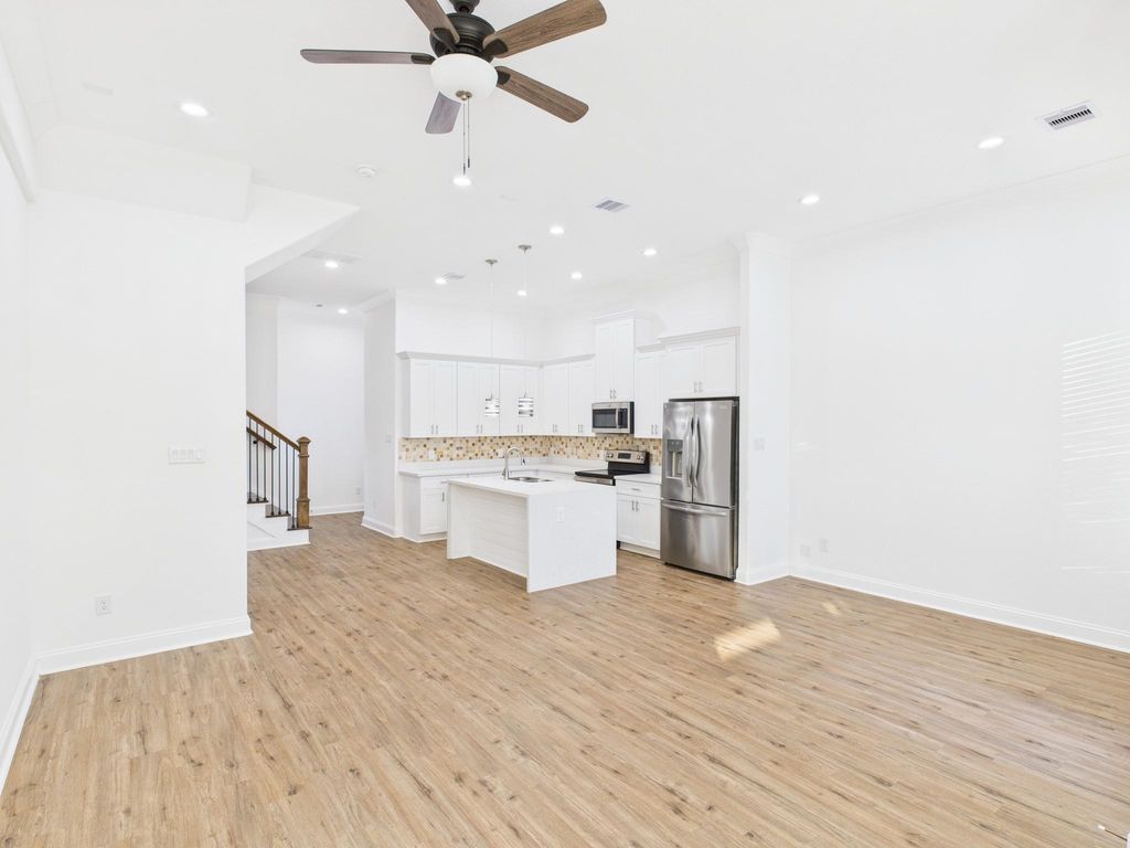 4619 Stassen Street B, Houston, TX 77051