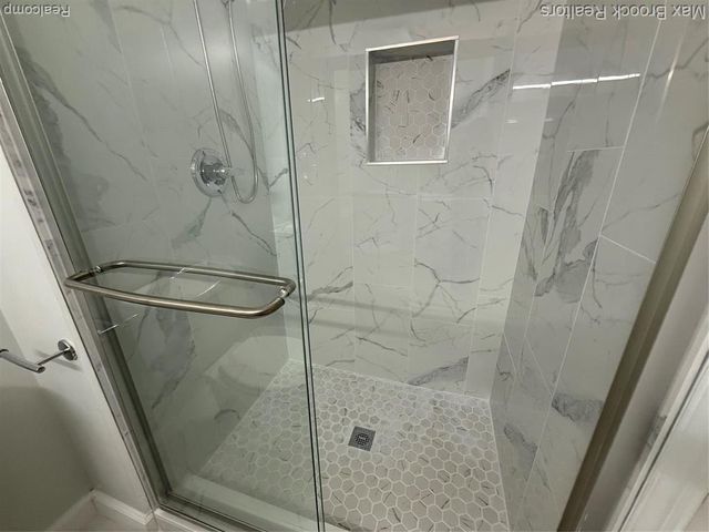 7422 Azalea Court, West Bloomfield, MI 48322