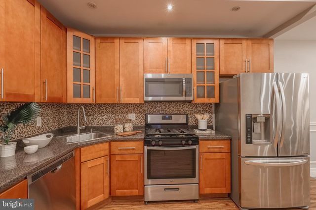 5415 SPRUCE ST, Philadelphia, PA 19139