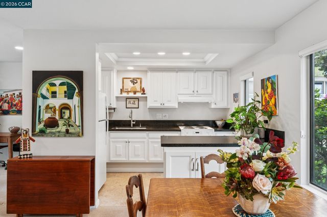 1316 Singingwood Court 4, Walnut Creek, CA 94595