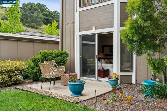 1316 Singingwood Court 4, Walnut Creek, CA 94595