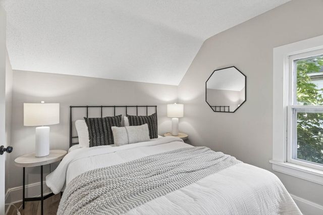 682 Fairview Avenue N, Saint Paul, MN 55104