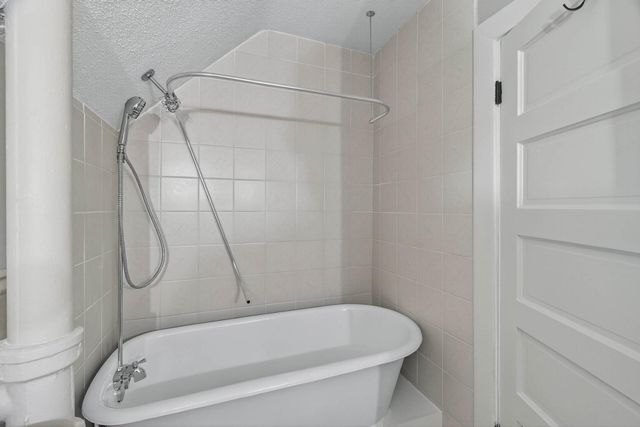 682 Fairview Avenue N, Saint Paul, MN 55104