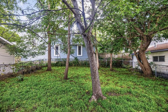 682 Fairview Avenue N, Saint Paul, MN 55104