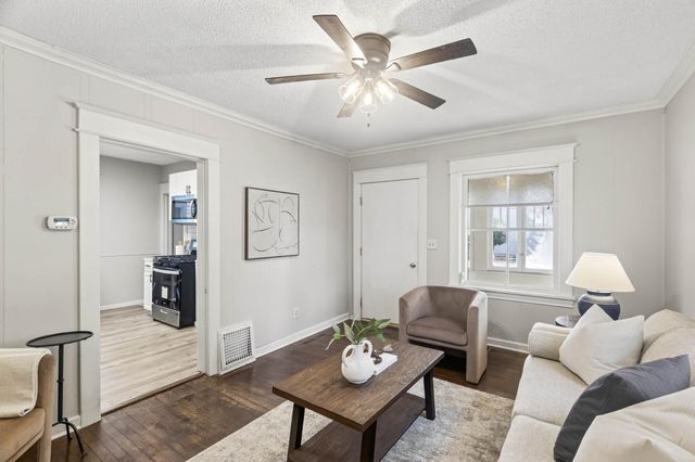 682 Fairview Avenue N, Saint Paul, MN 55104