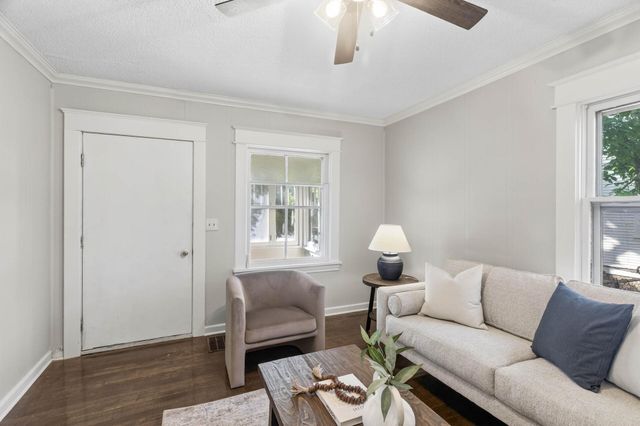 682 Fairview Avenue N, Saint Paul, MN 55104