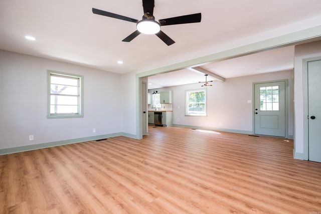 118 E Bethany Road, North Little Rock, AR 72117