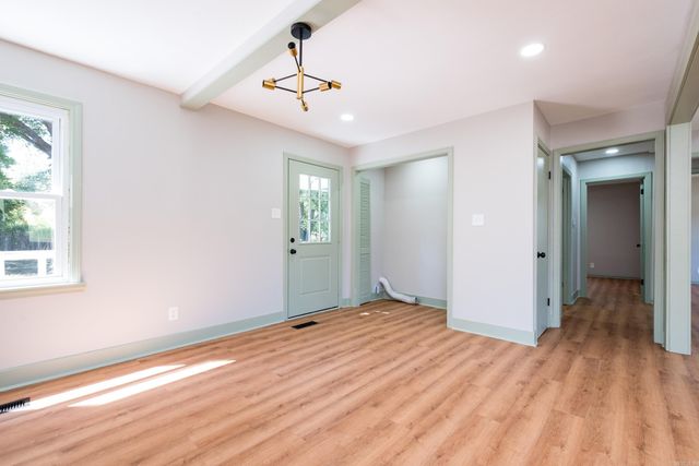 118 E Bethany Road, North Little Rock, AR 72117