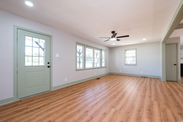 118 E Bethany Road, North Little Rock, AR 72117