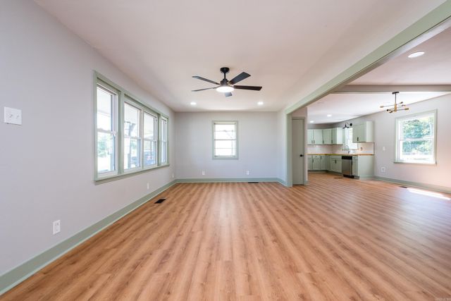 118 E Bethany Road, North Little Rock, AR 72117