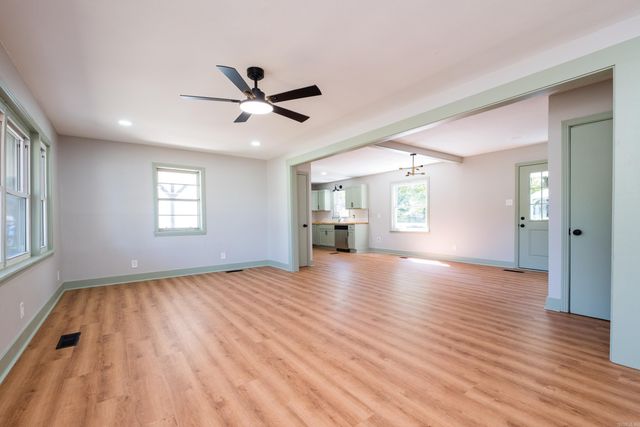 118 E Bethany Road, North Little Rock, AR 72117