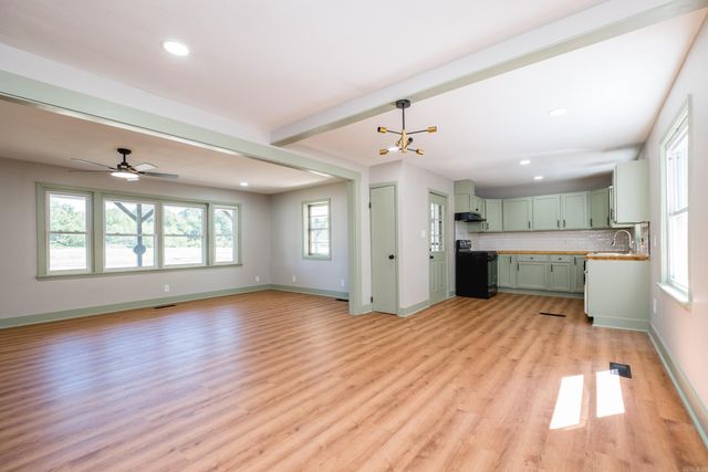 118 E Bethany Road, North Little Rock, AR 72117