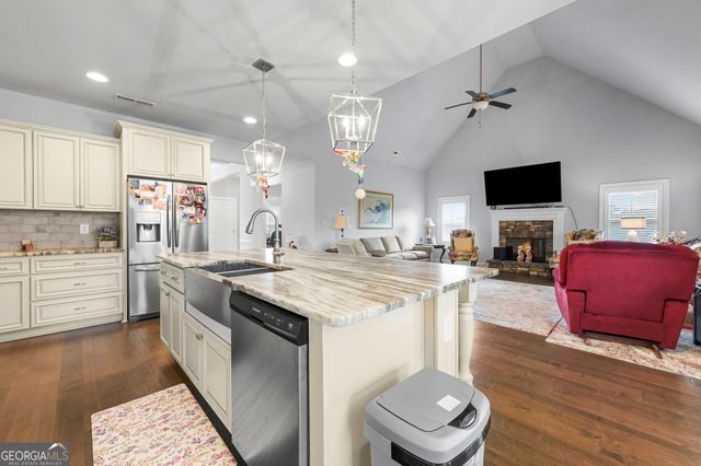 963 Highway 16 W, Newnan, GA 30263