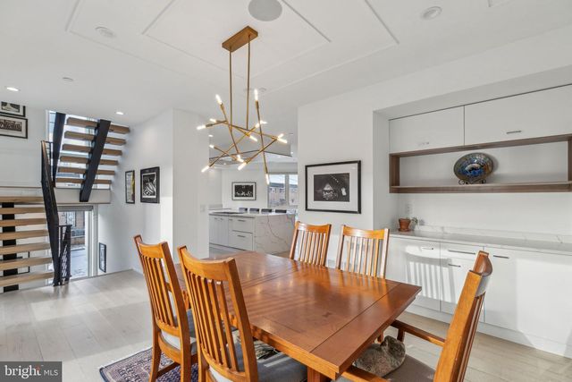 527 BROWN ST, Philadelphia, PA 19123