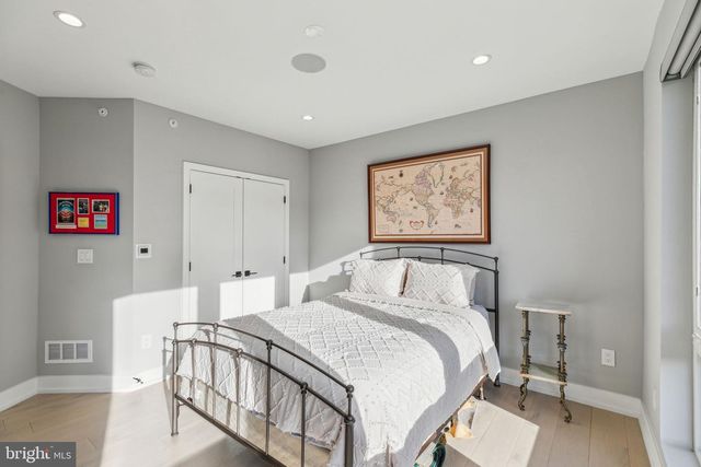 527 BROWN ST, Philadelphia, PA 19123