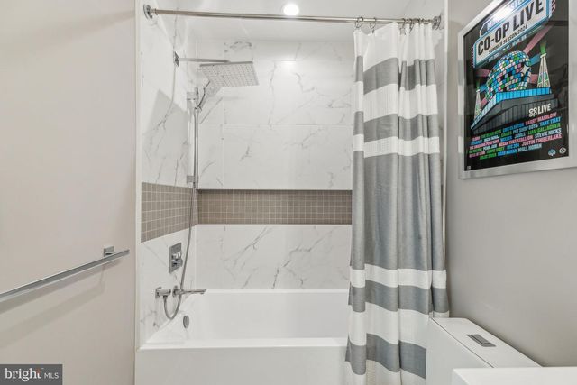 527 BROWN ST, Philadelphia, PA 19123