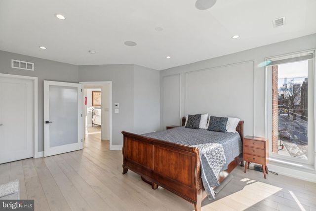 527 BROWN ST, Philadelphia, PA 19123