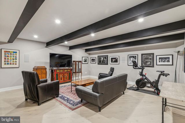 527 BROWN ST, Philadelphia, PA 19123
