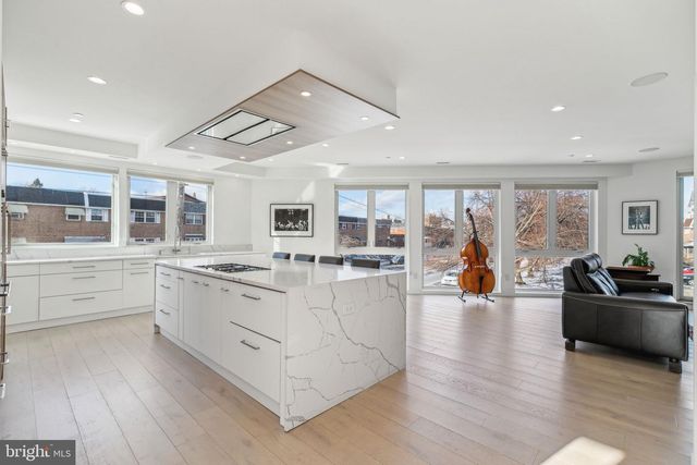527 BROWN ST, Philadelphia, PA 19123