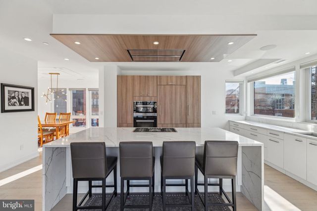527 BROWN ST, Philadelphia, PA 19123
