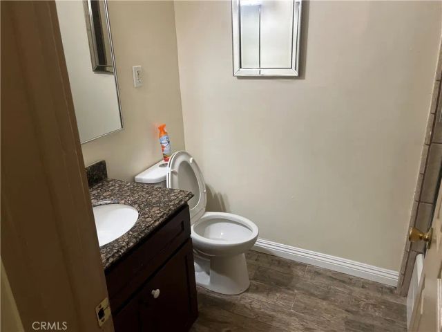 7620 S Hoover, Los Angeles, CA 90044